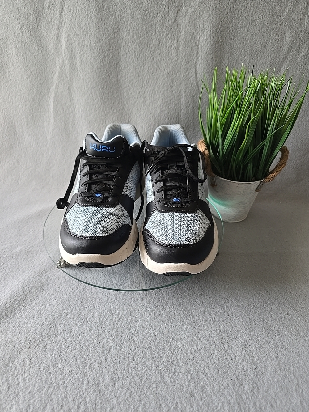 Women 10.5 KURU Lightweight Sneakers in Light Blue/Black Comfy Orthopedic Shoes